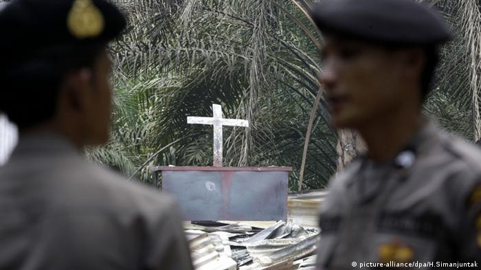Indonesien Aceh Singkil Kirche Brandanschlag verbrannt Feuer Brandstiftung Kampf Christen Muslime