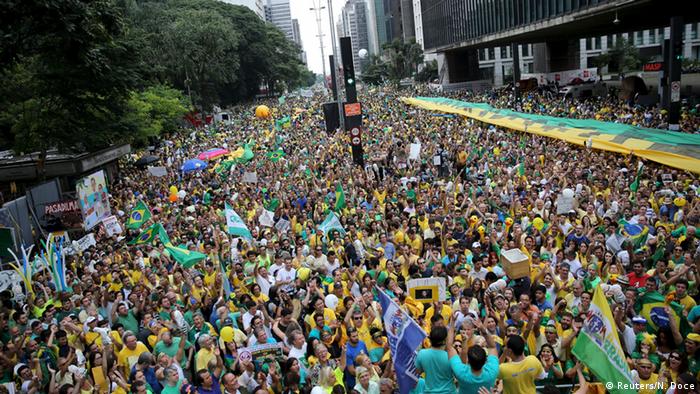 Масові протести у Сан-Паулу 13 березня