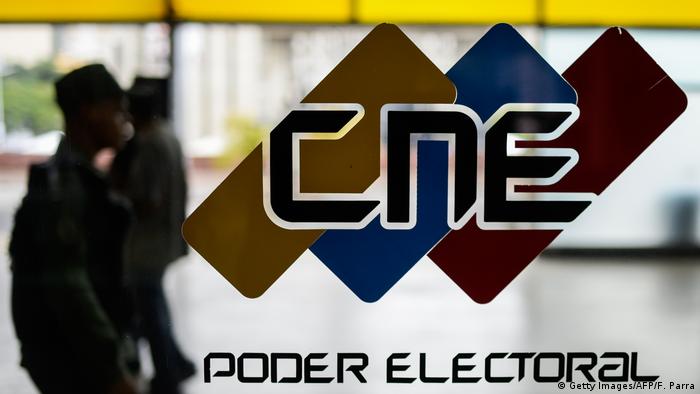 Venezuela Wahlkommission CNE Schild Gebäude (Getty Images/AFP/F. Parra)