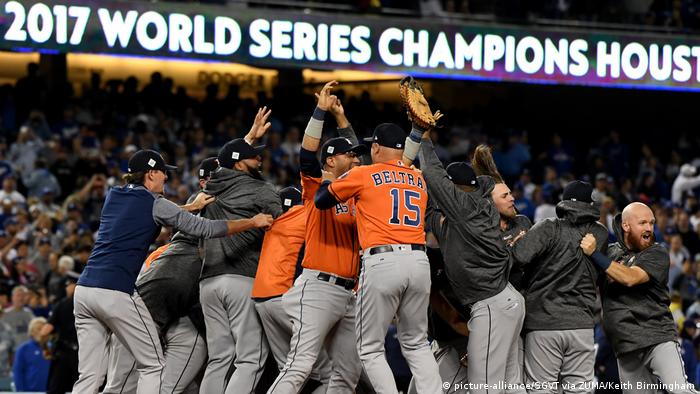USA The World Series | Baseball L.A. Dodgers - Houston Astros (picture-alliance/SGVT via ZUMA/Keith Birmingham)