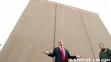 Bildergalerie Trump besichtigt Mauer-Prototypen