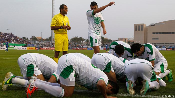 العراق يفوز على الكويت ويتأهل لنصف نهائي خليجي 21 رياضة تقارير وتحليلات لأهم الأحداث الرياضية من Dw عربية Dw 09 01 2013