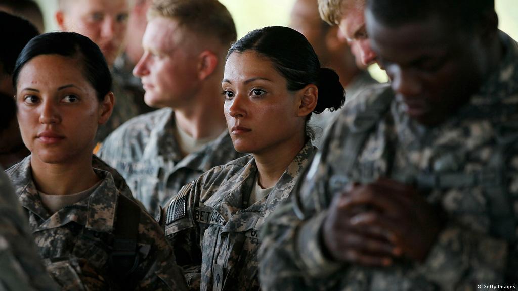 Us Soldatinnen An Vorderster Front Aktuell Amerika Dw 24 01 13