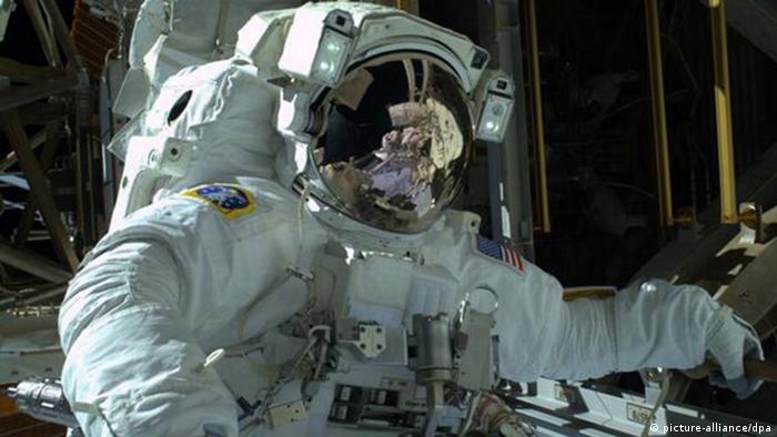 الرحلة إلى الفضاء كيف يستعد لها رواد الفضاء علوم وتكنولوجيا آخر الاكتشافات والدراسات من Dw عربية Dw 21 01 2014