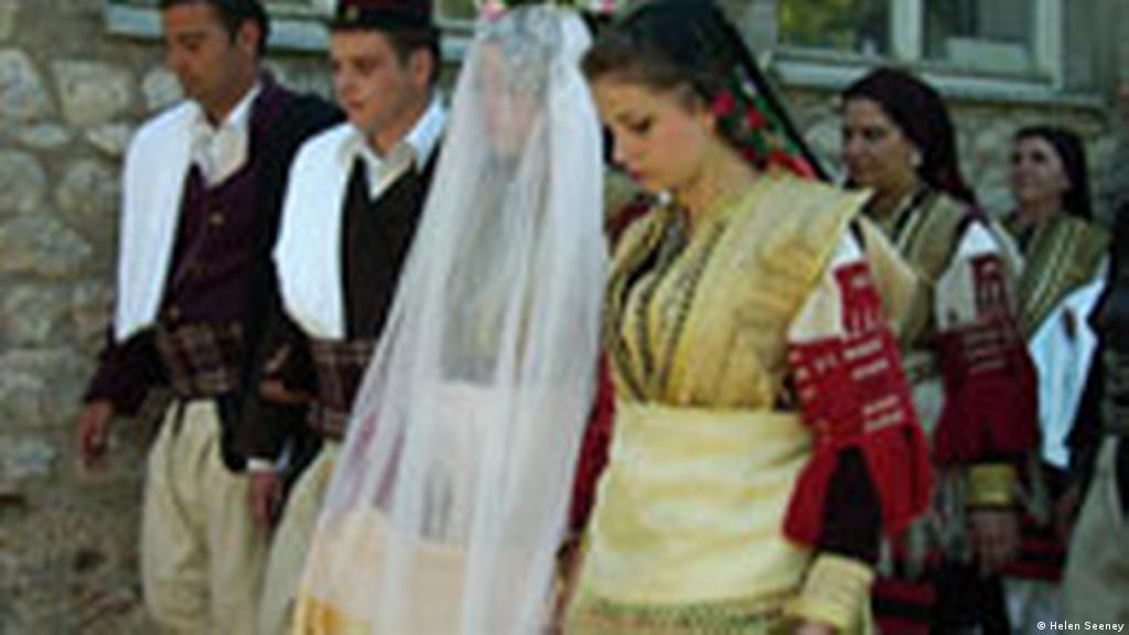 Hochzeit Auf Serbisch Mit Musikanten Und Waffen In Belgrad Watson