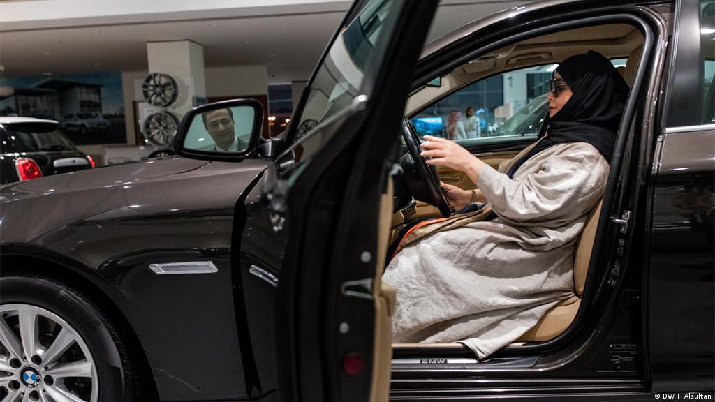 السعودية تحدد موعد بدء السماح للنساء بقيادة السيارات أخبار Dw عربية أخبار عاجلة ووجهات نظر من جميع أنحاء العالم Dw 08 05 2018