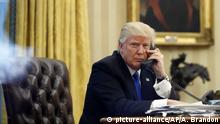 Washington Oval Office Donald Trump Telephon (picture-alliance/AP/A. Brandon)