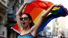 Türkei Gay Pride (Reuters/OOnur Yürüyüşü İstanbul'da 2015'ten bu yana her yıl Valilik tarafından yasaklanıyor. (Foto: Arşiv) . Orsal)