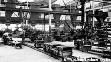 BMW - Historische Aufnahmen: Grau- und Sandkastengießerei im Werk München (Werk 1) 1952