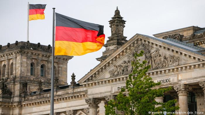Германия призывает Баку и Ереван к прекращению огня и переговорам | Новости  из Германии о Германии | DW | 28.09.2020