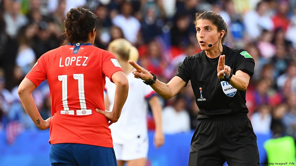 German Women S World Cup Referee Riem Hussein Why Shouldn T Women Referee A Men S Tournament Sports German Football And Major International Sports News Dw 18 07 2019 world cup referee riem hussein