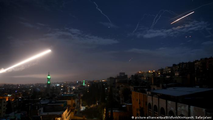 Израиль сообщил о массированном ударе по Сирии | Новости из Германии о  событиях в мире | DW | 20.11.2019