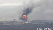 Syrien Militäroffensive der Türkei l Explosion an der Grenze zu der Türkei in Ras al-Ain (Reuters/S. Nenov)