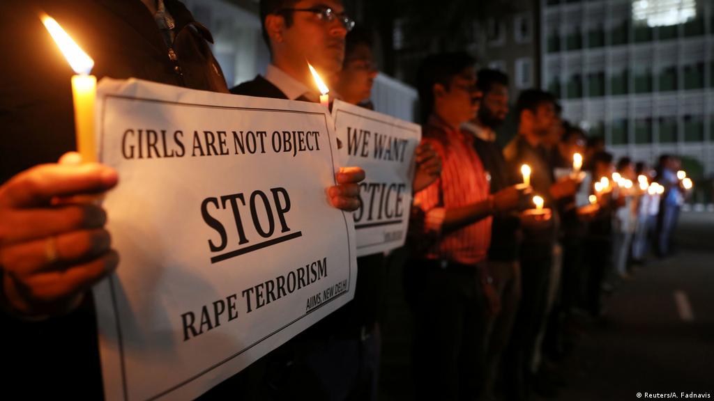 India rape victim dies after being set on fire on way to court | News | DW  | 07.12.2019