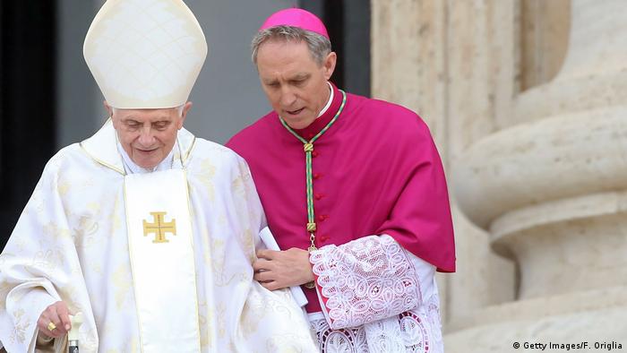 Benedicto XVI y Francisco, ″los dos papas″ | El Mundo | DW | 13.01.2020