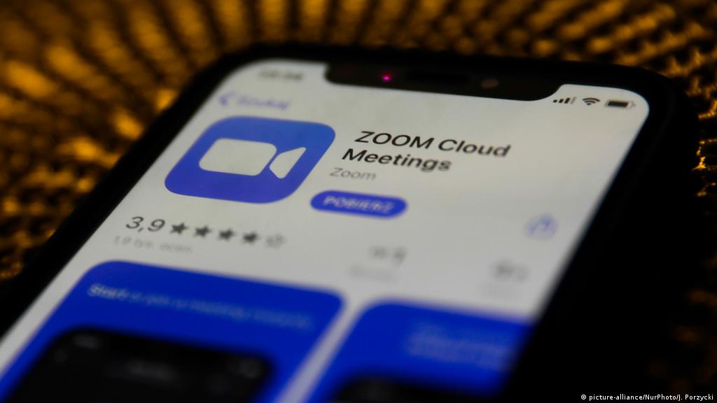 Zoom Tidak Aman Pengguna Disarankan Beralih Ke Aplikasi Lain Indonesia Laporan Topik Topik Yang Menjadi Berita Utama Dw 29 04 2020