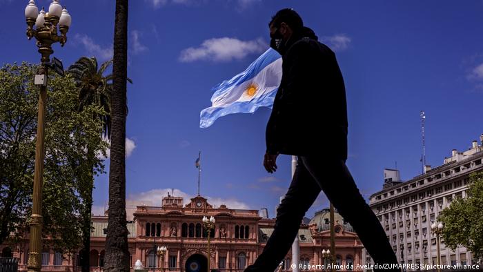 Argentina ultrapassa 1 milhão de casos de covid-19 | Notícias  internacionais e análises | DW | 20.10.2020