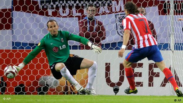 Atletico Madrid downs Fulham in Hamburg to lift Europa League ...