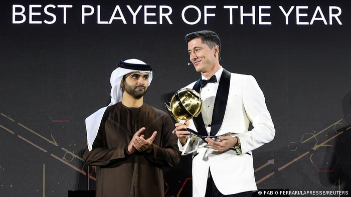 Lewandowski, mejor jugador del año en los Globe Soccer Awards | Deportes | DW | 28.12.2020