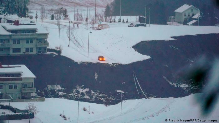 Norway: Several people injured in large landslide | News | DW | 30.12.2020
