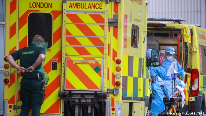 Hospitales de Londres, al borde del colapso por casos de COVID | Coronavirus | DW | 08.01.2021